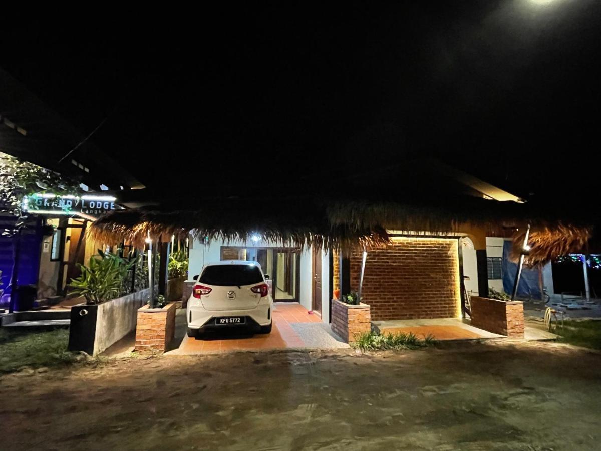 Grand Lodge Langkawi Pantai Cenang  Ngoại thất bức ảnh